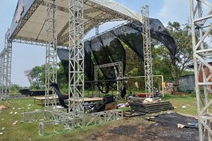 Konser Musik Berujung Rusuh: Panggung Dibakar dan Dijarah Penonton