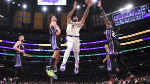 Lakers Taklukkan Kings: Absennya LeBron Tak Hentikan Dominasi!