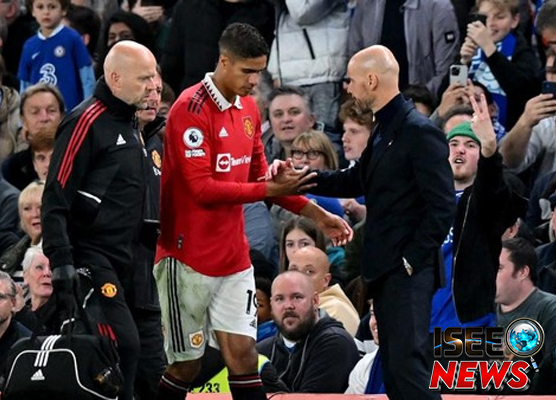 Raphael Varane Ungkap Keanehan Taktik Erik ten Hag di MU!