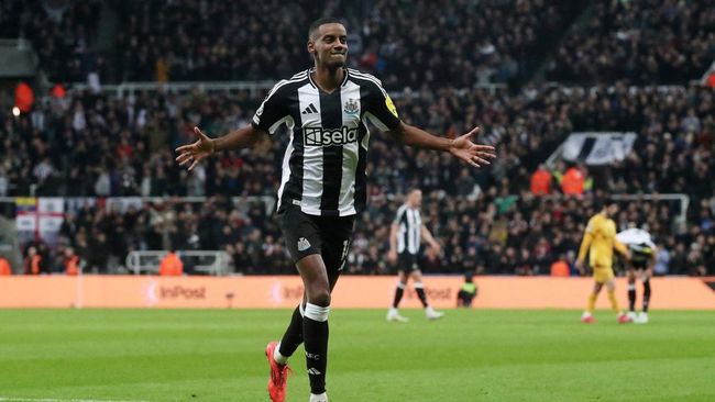 Newcastle Keras! Isak Tak Dijual, Kami Berkomitmen Menjaganya!