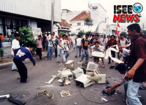 15 Mei 1998: Hari-Hari Terbakar Menuju Runtuhnya Orde